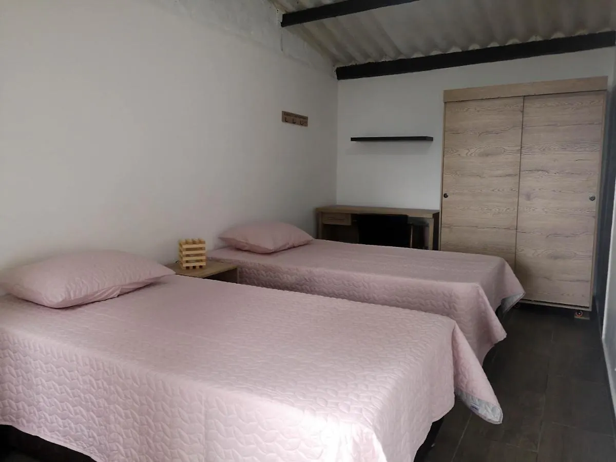 Lodge Bosque De Niebla Birding & Nature Cali